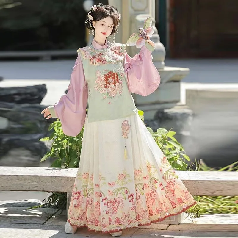 Women's Han Chinese Clothing Machine Embroidery Style Daily Ming Cloud Shoulder Ratio Armor Horse-Face Skirt