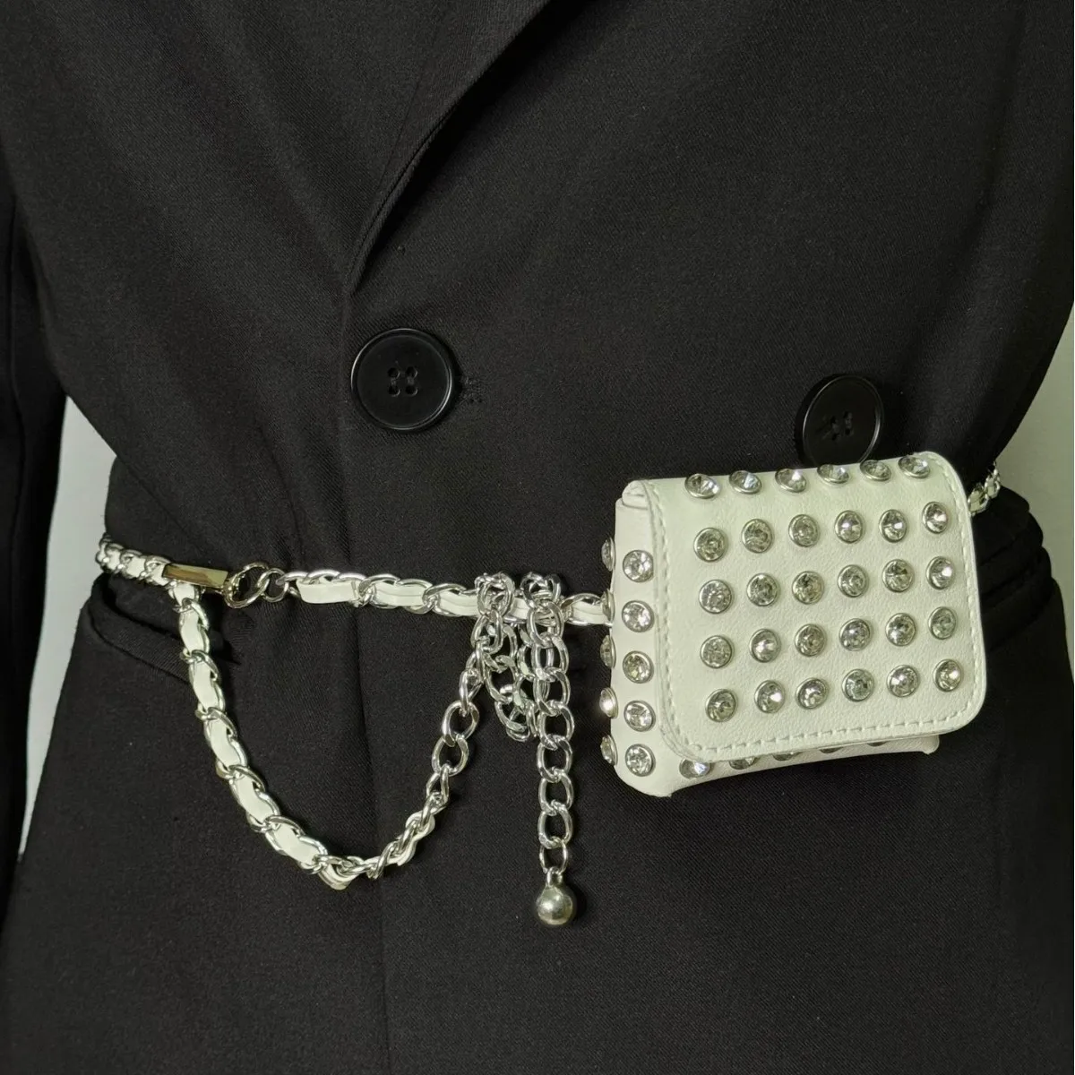 

Модная мини-поясная сумка с заклепками, элегантная поясная сумка для женщин, аксессуары в стиле панк, готическая сумка для губной помады, джинсовый пояс, женский