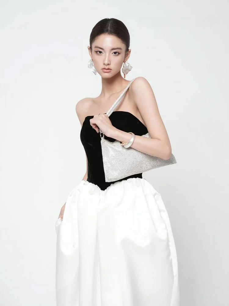 

2026 New Portrait Fashion Photography Studio High-End Simple Stylish Custom-Made Portrait Photography Clothing Personal Image...