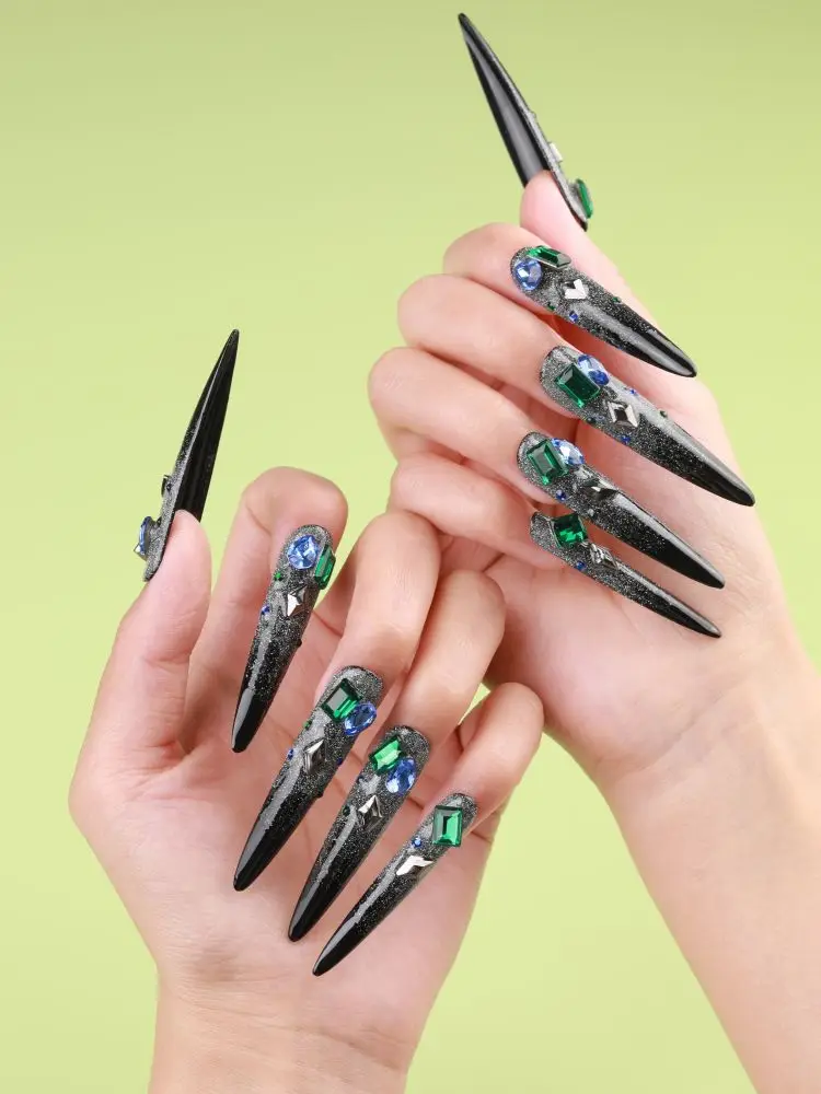 

Handmade wearing nail art black gradient diamond sequin style