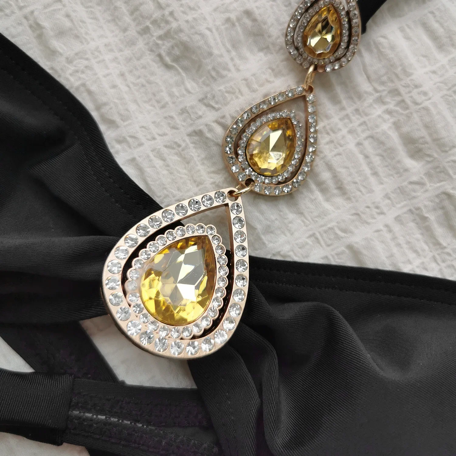 Luxus Strass Bikini 2025, Frauen Sexy Black Diamond Push Up Bandage Kreuz Hohe Taille Badeanzug Strand Badeanzüge Bademode