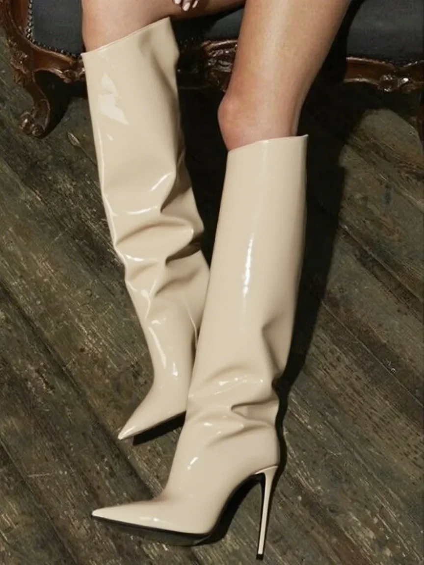 

Бежевые сапоги до колена из лакированной кожи, подиумная мода, пикантные туфли без шнуровки на высоком каблуке-шпильке с острым носком, новинка 2024, модная обувь