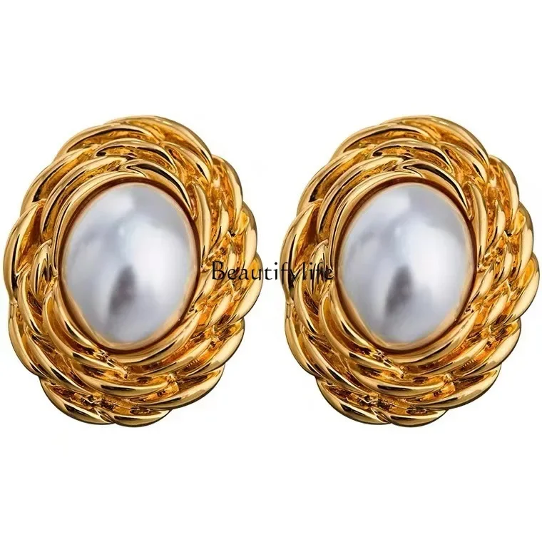 

Light luxury premium earrings retro gold niche design studs