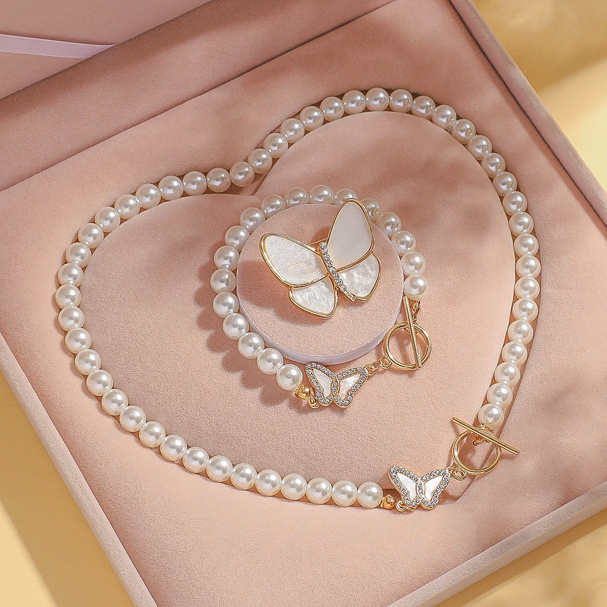 3-teiliges elegantes Damen-Schmuckset mit Imitationsperlen, Schmetterlings-Strass-Halskette und Armband, Damen-Hochzeits- und Party-Accessoires