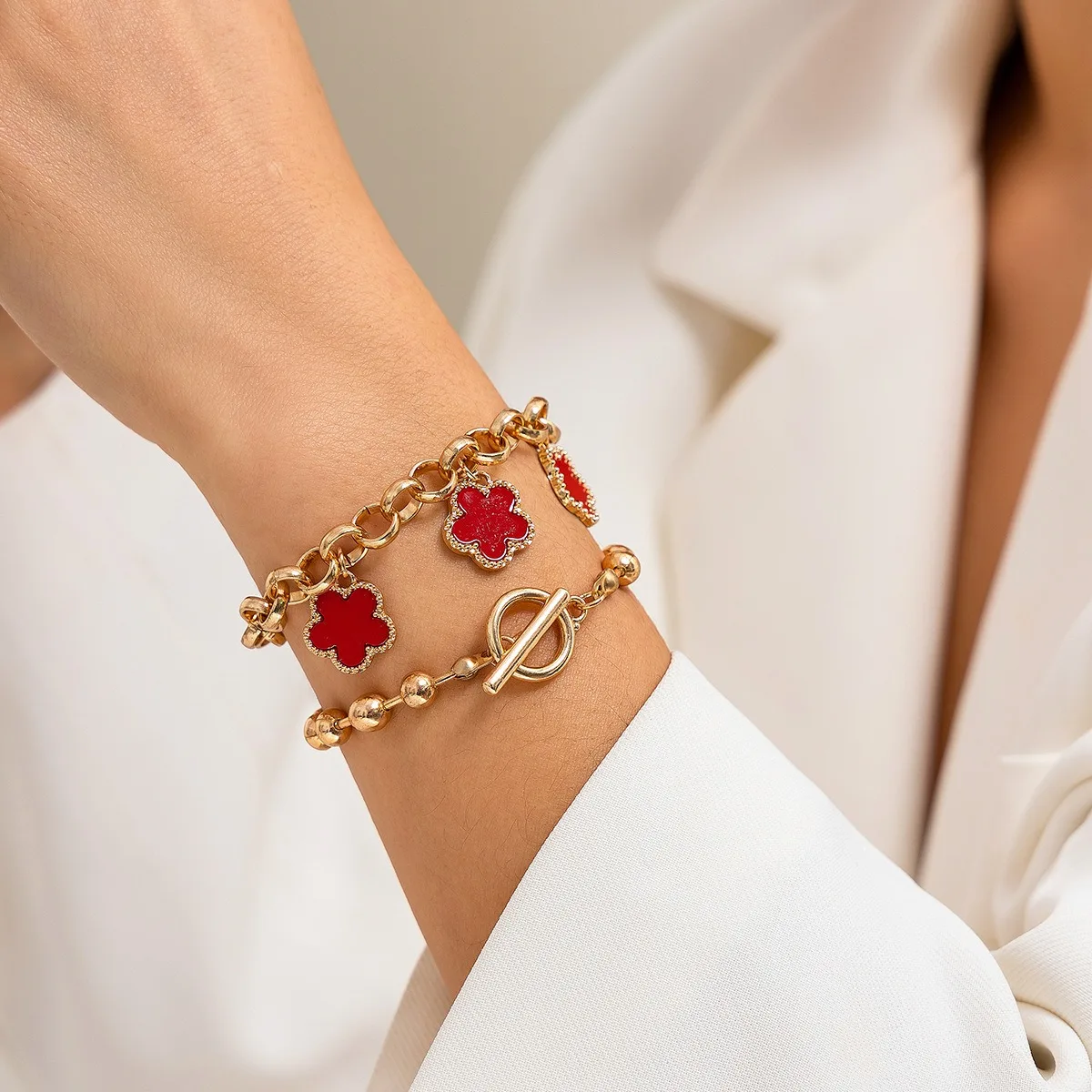 Pulsera lisa con diamantes de agua para mujer, brazalete de hierba de cinco hojas, diseño de alta calidad, joyería de trébol, 2024