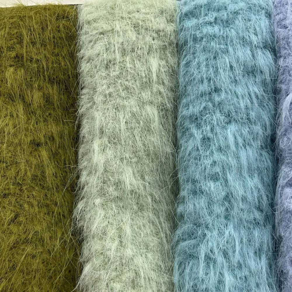 Sewbato 160x90cm Cashmere Plush Fabric Approximately 800g Skin-friendly Warm Minky Fabric DIY Handmade/apparel Faux Fur Fabric