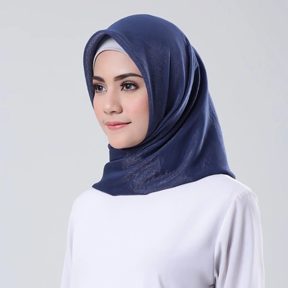 

Fashion Solid Color Muslim Hijabs Square Scarf Malaysian Shawls and Wrap Shiny Hijab Islam Headscarf Turbans For Women 110*110CM