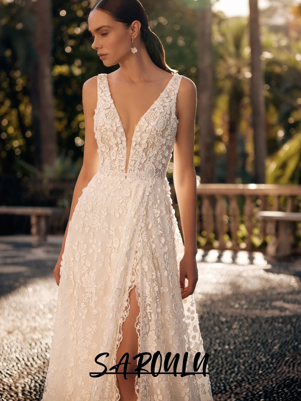 Lightweight Boho Deep V Neck Lace Wedding Dress 2026 Sleeveless High Slit Bridal Gown With Train For Outdoor Garden Weddings