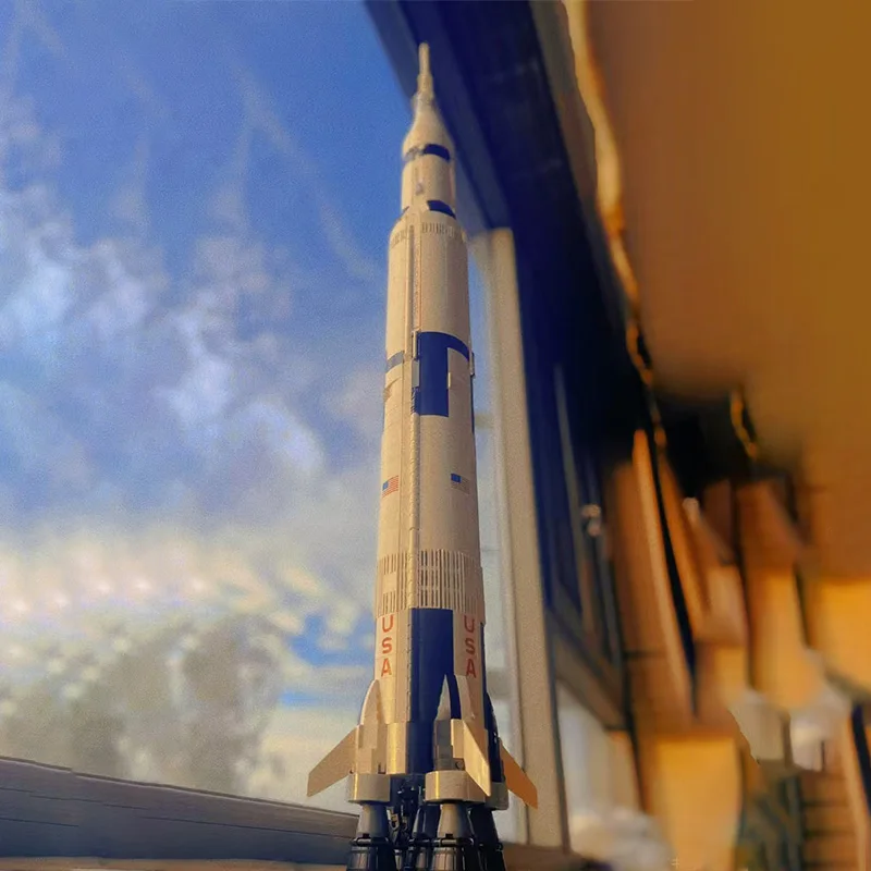 Classic Model The Apollo Saturn V Launch Vehicle Rocket And Launch Pad Fit Building Blocks Kid Education Toys Gifts