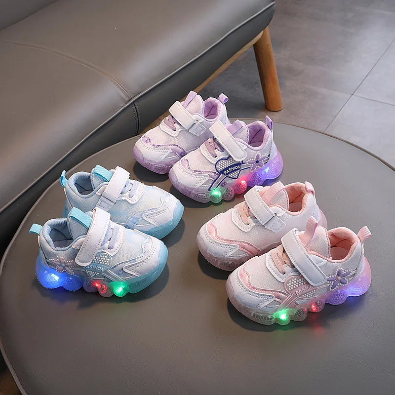 Girls Sneakers Fashion Flower Glowing Kids Casual Shoes Princess LED Lights Sports Shoes Soft Sole Non-slip Children Shoes Tenis