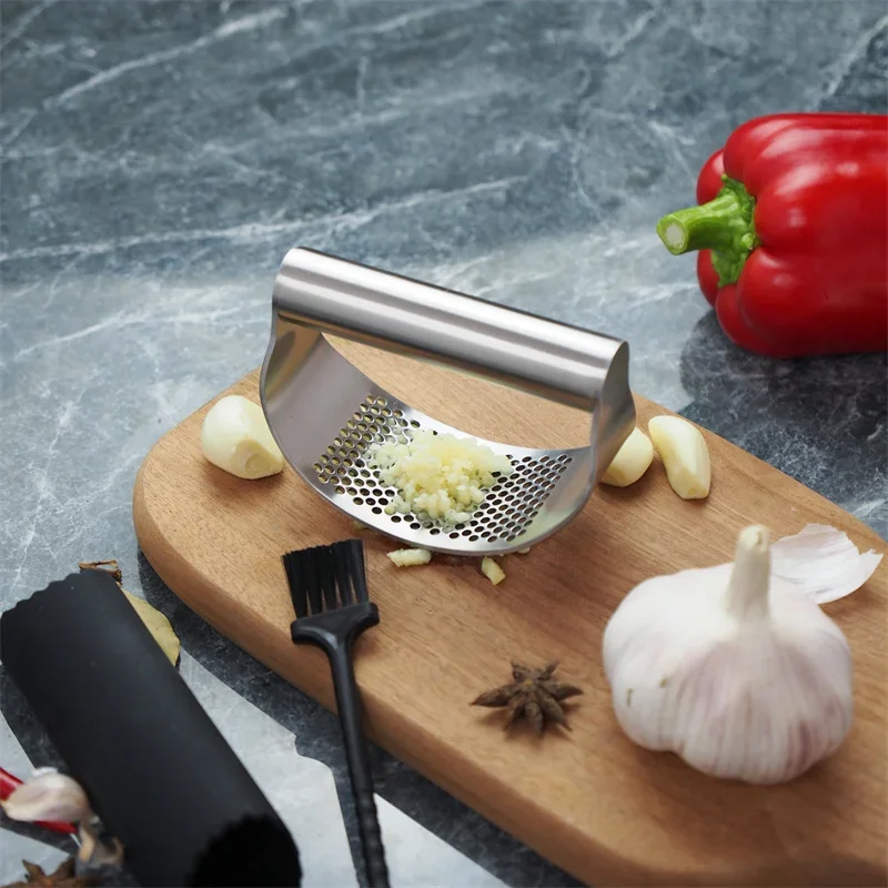 Manual Garlic Press Curved Garlic Grinding Slicer Chopper Multi-function Stainless Steel Garlic Presses Cooking Gadgets Tool