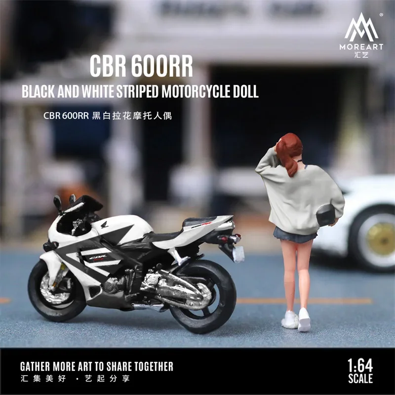 **Pre-Order** MoreArt 1:64 CBR 600RR Black and white Motorcycle Figure set