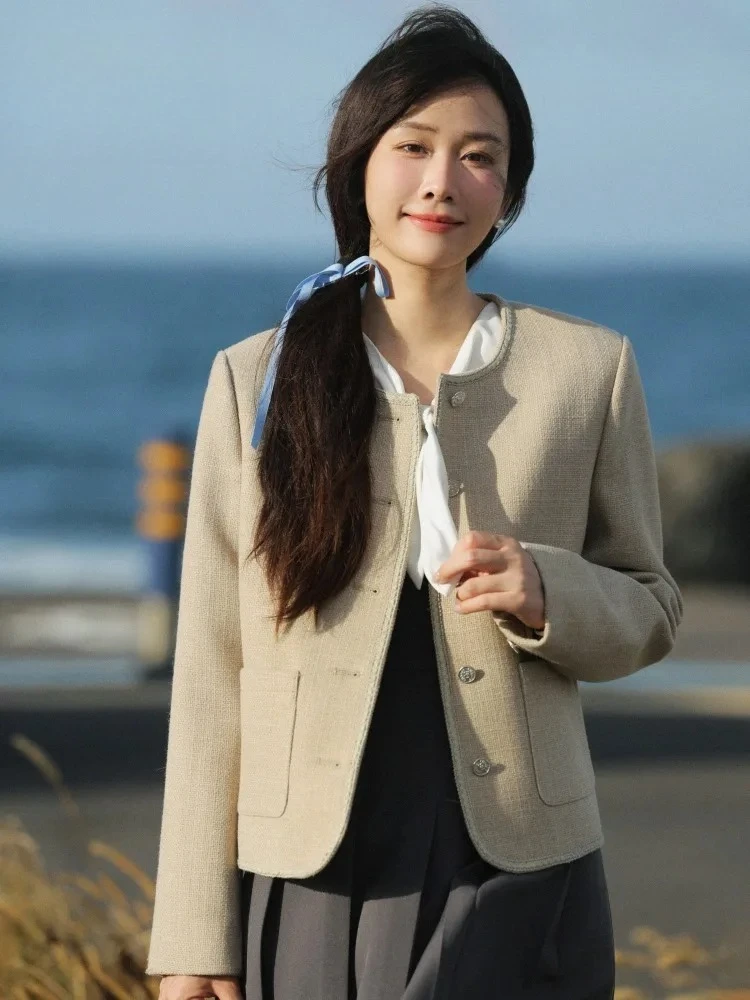 Elegant Tweed Cropped Jacket women Lady Spring Chic Round Neck Short Coat Textured Casual Outerwear French Style Daily Wear