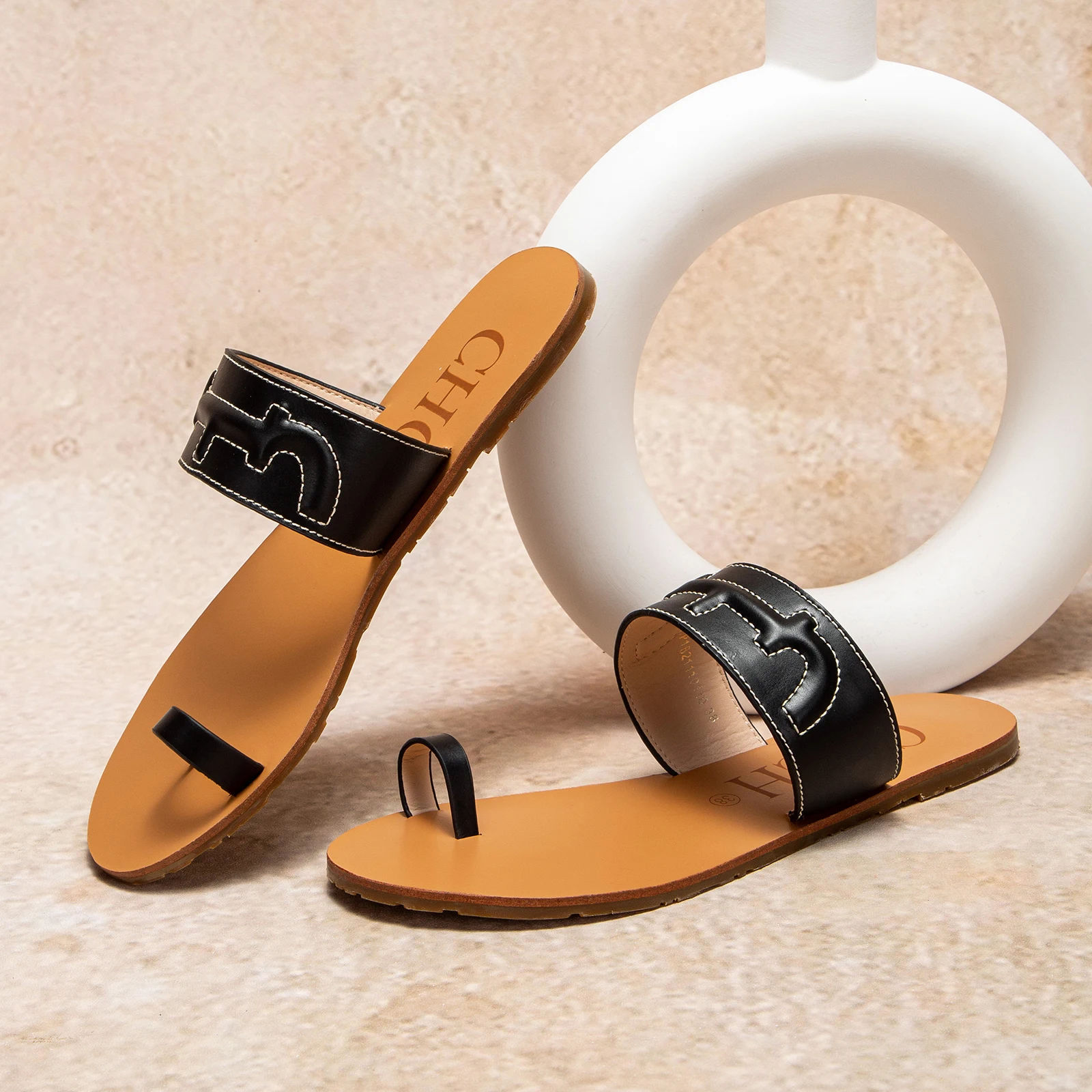 

Simple New Summer Women's Sandals Lightweight and Comfortable Pure Colour Versatile Fashion Women's Beach Shoes