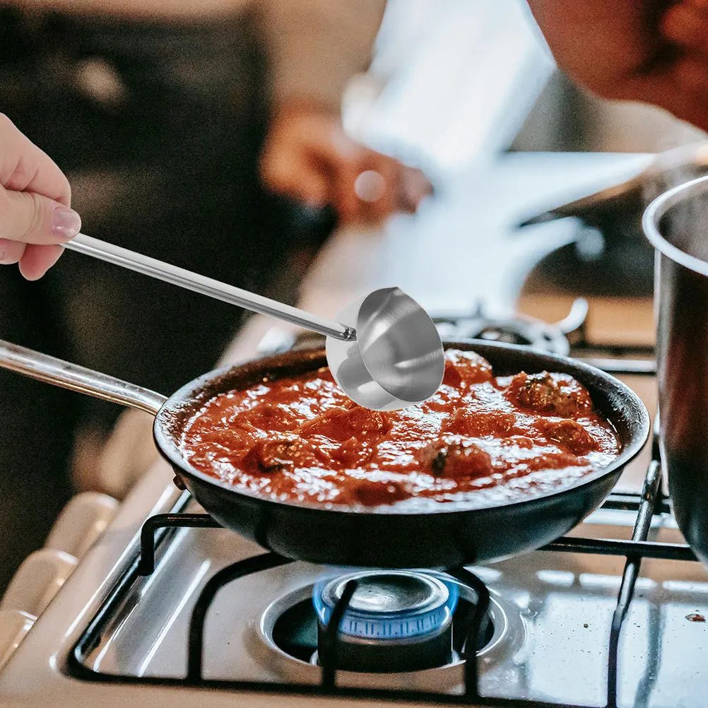 

2Pcs Stainless Steel Mini Oil Ladles Long Handle Cooking Pouring Spoon Sauce Soup Ladle Kitchen Scoop Pizza Sauce Ladle