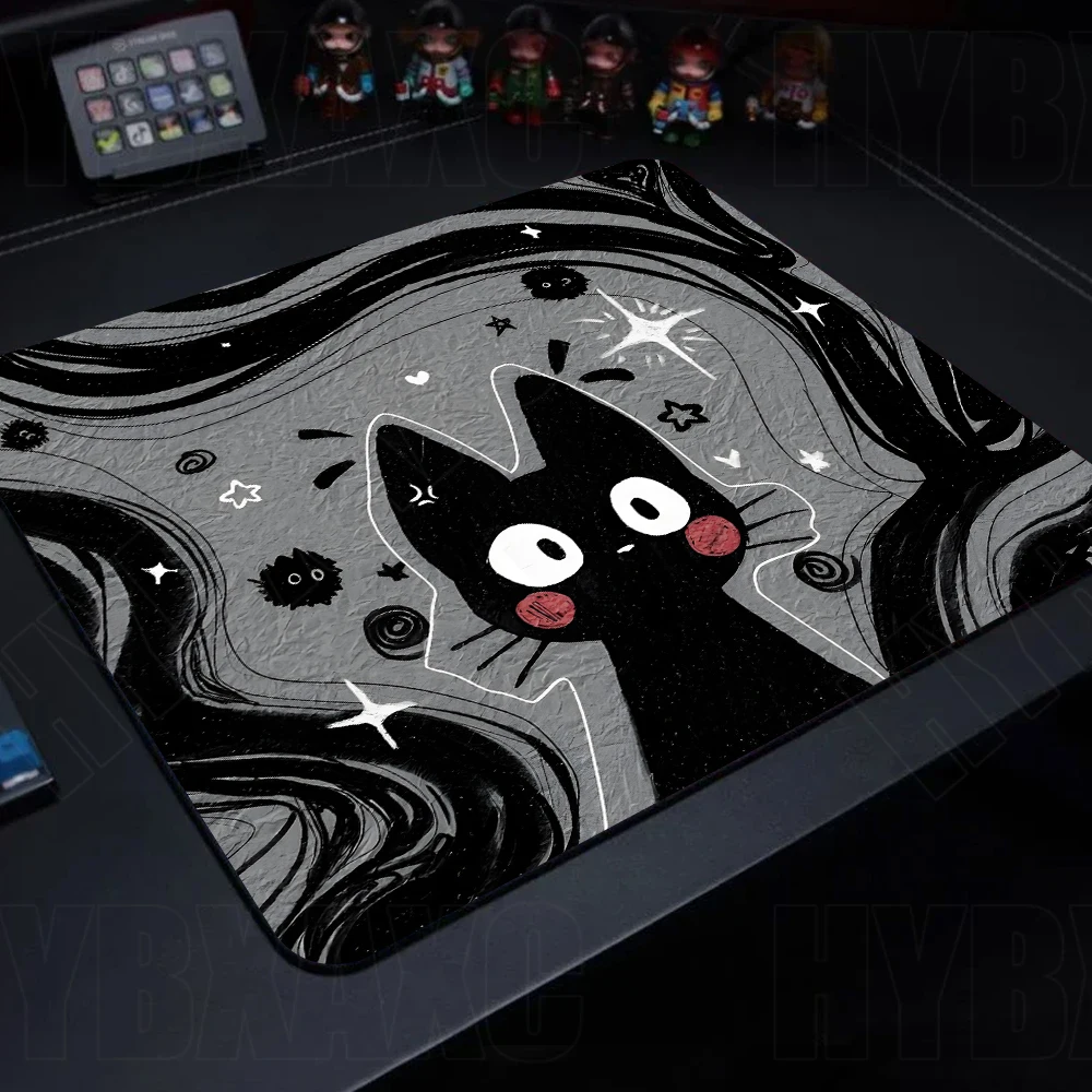

Коврик для мыши с черным котом из мультфильма, 45x40, противоскользящий, резиновый, аксессуары для геймеров, настольный коврик, небольшой, с закрытым краем, для офиса и игр