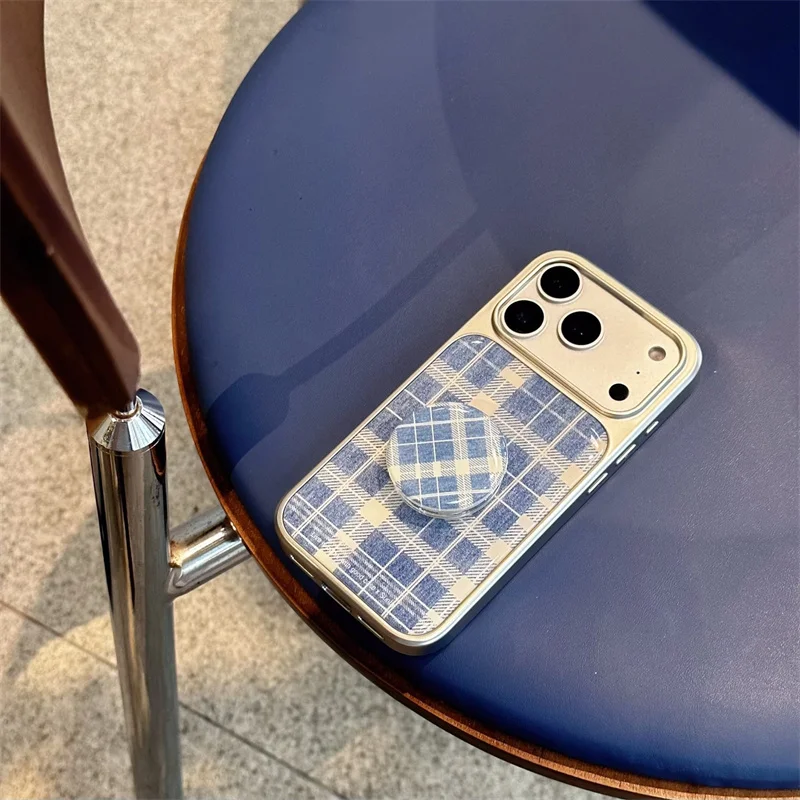 

New 2025 Silver shell Checkered pattern For iPhone 17 16 15 14 Pro Max Luxury Stylish INS Korean Cute Shockproof Cover Funda