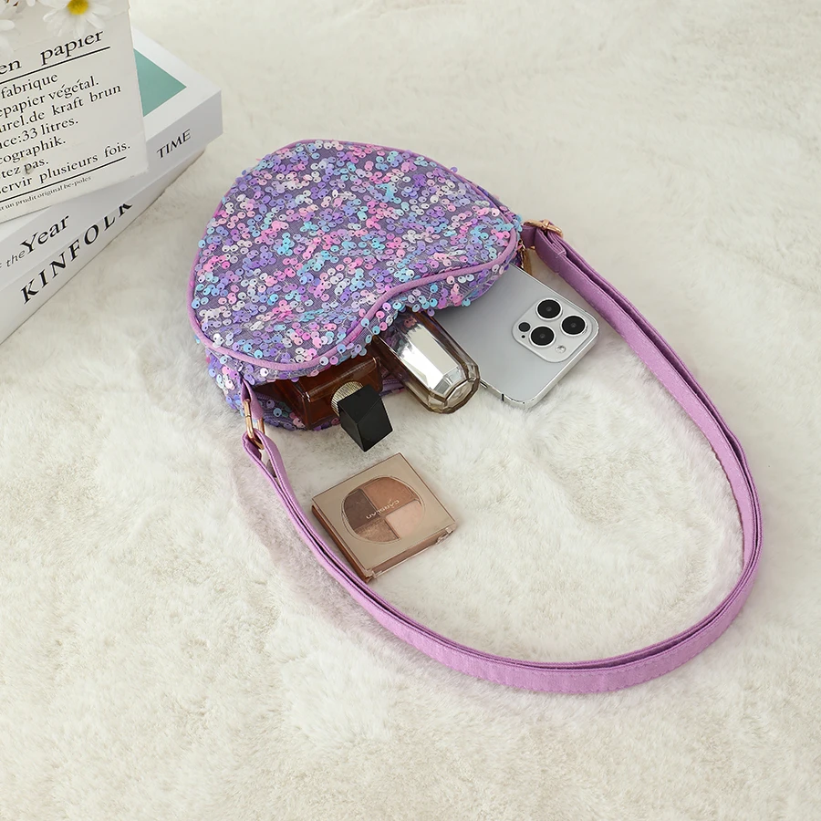 حقيبة كروس لامعة على شكل قلب للفتيات بسحاب أرجواني ترتر حقائب بحمالات للنساء للسفر في الهواء الطلق محفظة صغيرة