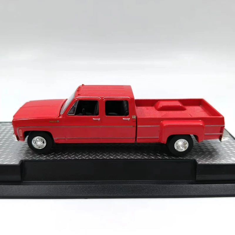 

M2 1: 64 Scale Extended Pickup Truck Alloy Car Model Static Collection Decorated Holiday Gifts Toys