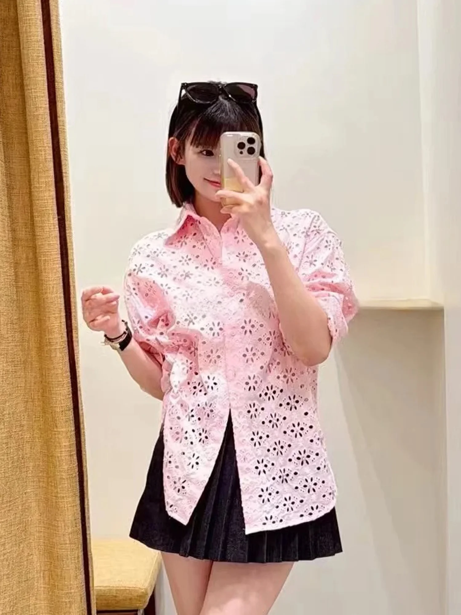 Korean Sle Spring New Women's Faion Sweet Pink Loose Casual Versatile Turn-down Collar Hollow out Embellied irt Top