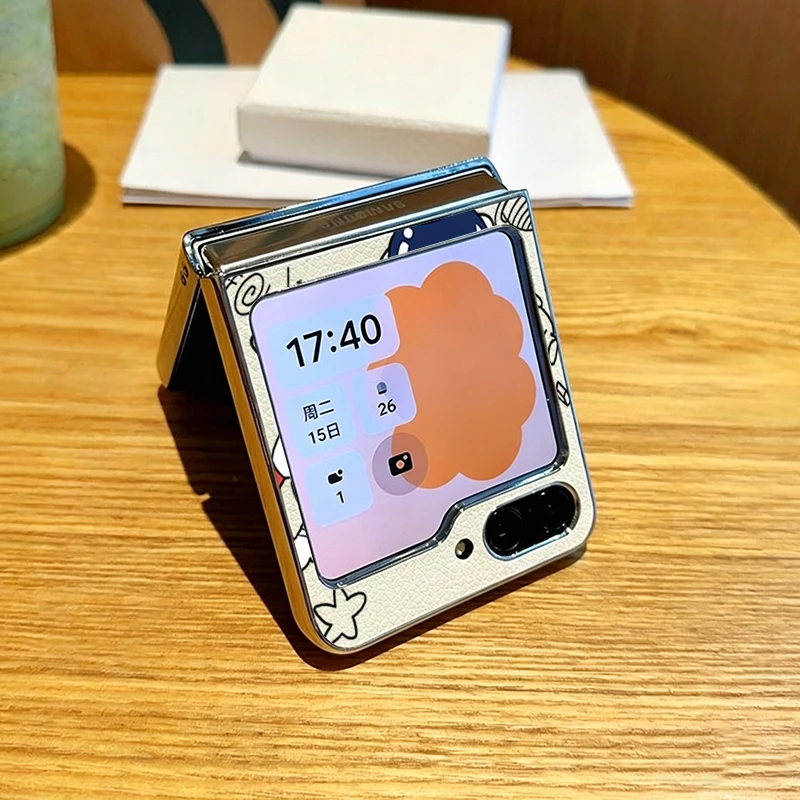 غطاء هاتف من الجلد الصناعي بنم - مراجعة Phone Cases Z Flip 6 وسعره