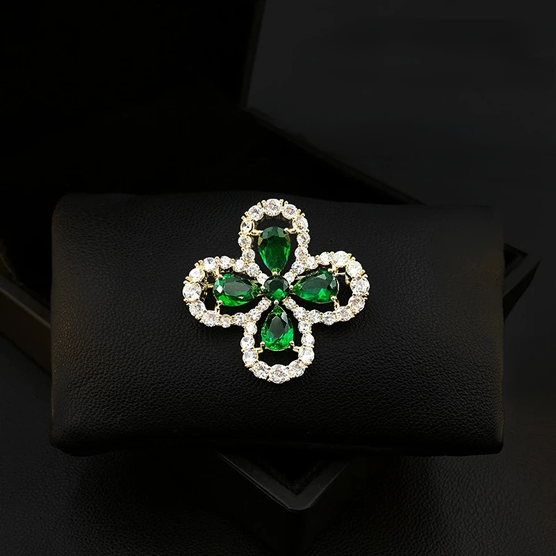 Unique Design Four-Leaf Clover Brooch Women High-Grade Suit Accessories Pin Fixed Clothes Decorative Corsage Rhinestone Jewelry