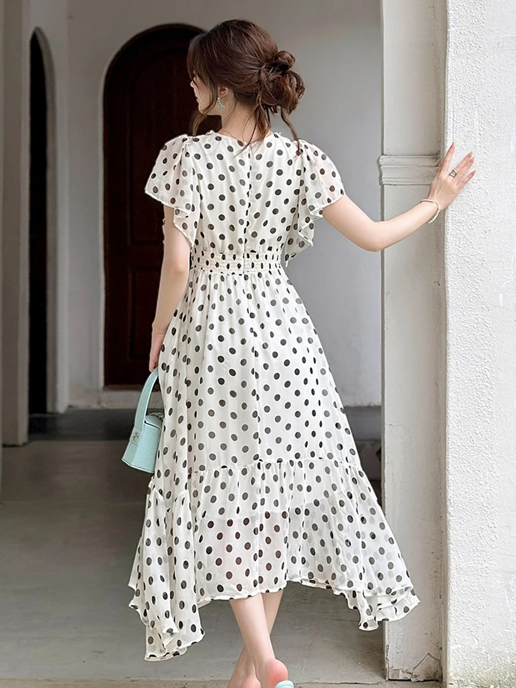 ชุดเดรสยาวทรงไม่สมมาตรหรูหราสำหรับผู้หญิง ดีไซน์เก๋ไก๋ ประดับด้วยลายจุด มุก เพชร ระบายพลิ้วไหว เหมาะสำหรับงานปาร์ตี้หรืองานพรอม