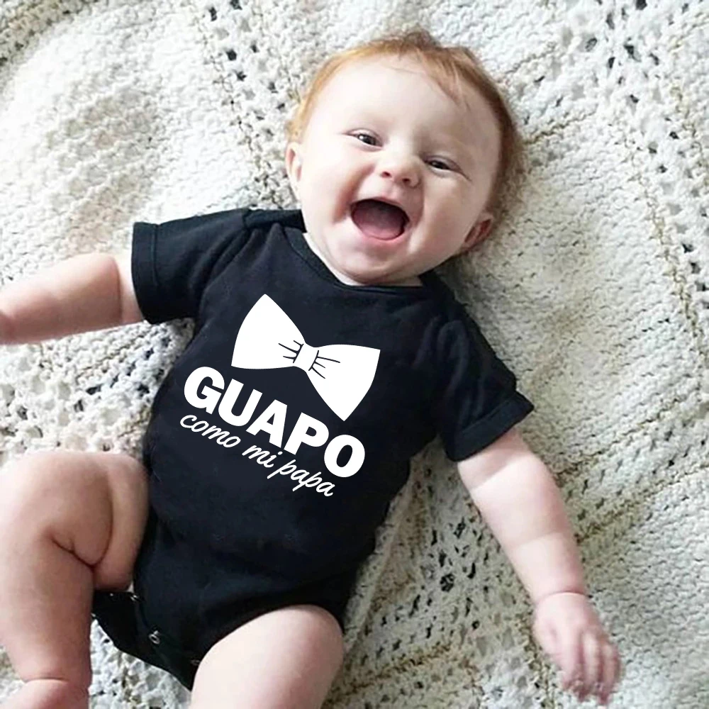 Guapo Como Mi Papa Baby Bodysuit Bow Tie Print Newborn Baby Boy Short Sleeve Onesie Spanish Infant Romper Baby Shower Gift