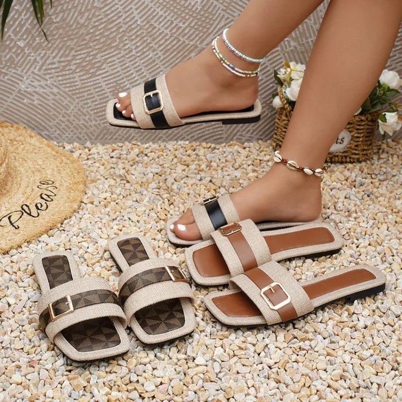 Damen-Pantoletten mit Metallschnallen-Dekor, flache Sommersandalen für Damen, Übergrößen-Outdoor-Schuhe, luxuriöse Slides für Damen