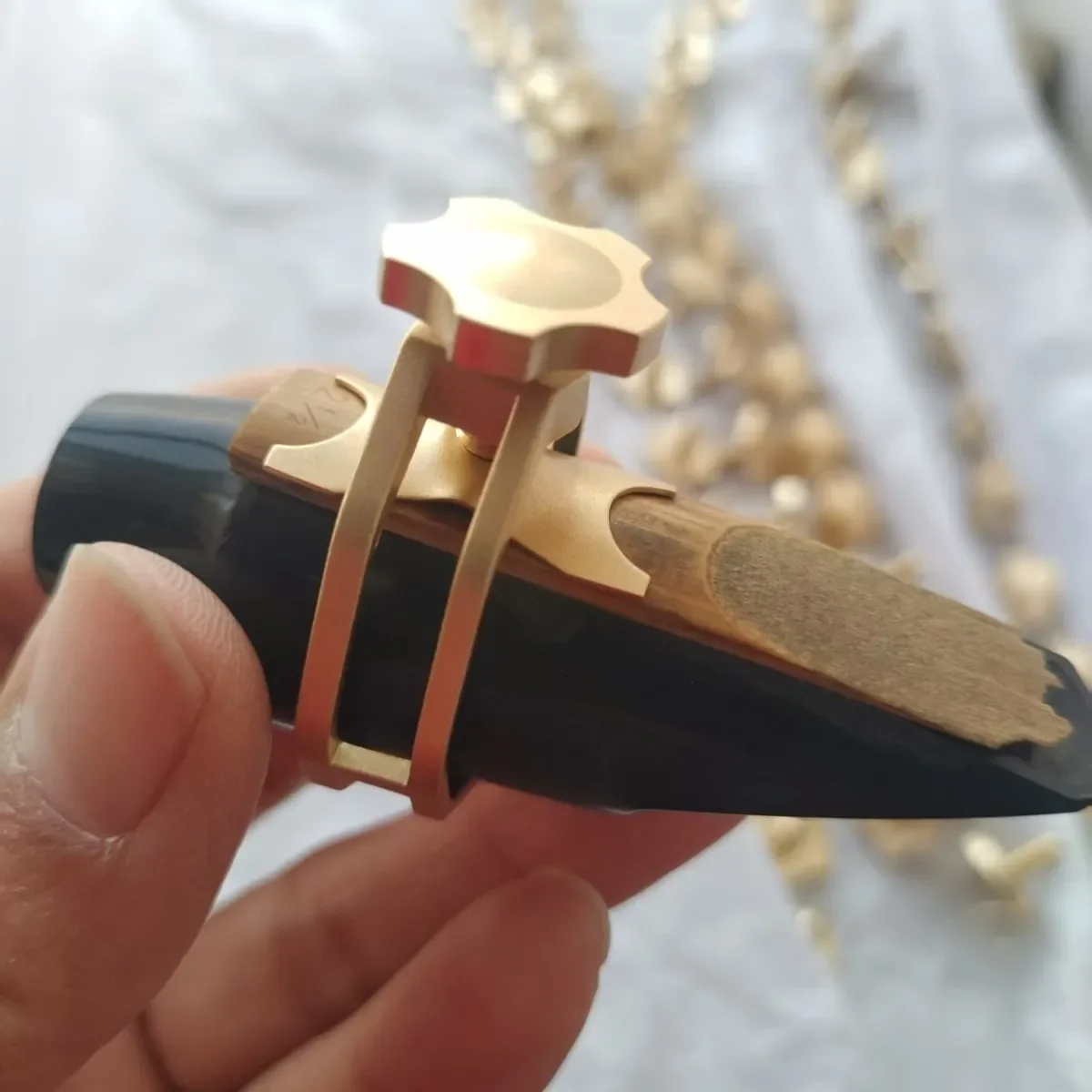 Alto Saxophone Bakelite Mouthpiece Metal Clip Replica Winnie The High Pitch Copper Clamp Clarinet Special Clamp Ring