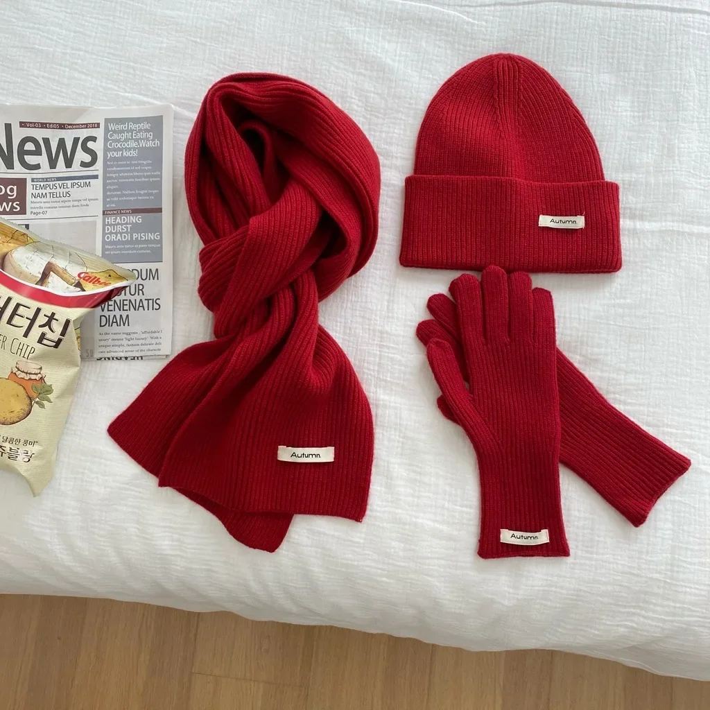 الشتاء الدافئة محبوك قبعة وشاح قفازات المرأة يندبروف الكبار ثلاث قطع مجموعة الأوشحة بلون القبعات الكورية الموضة للنساء