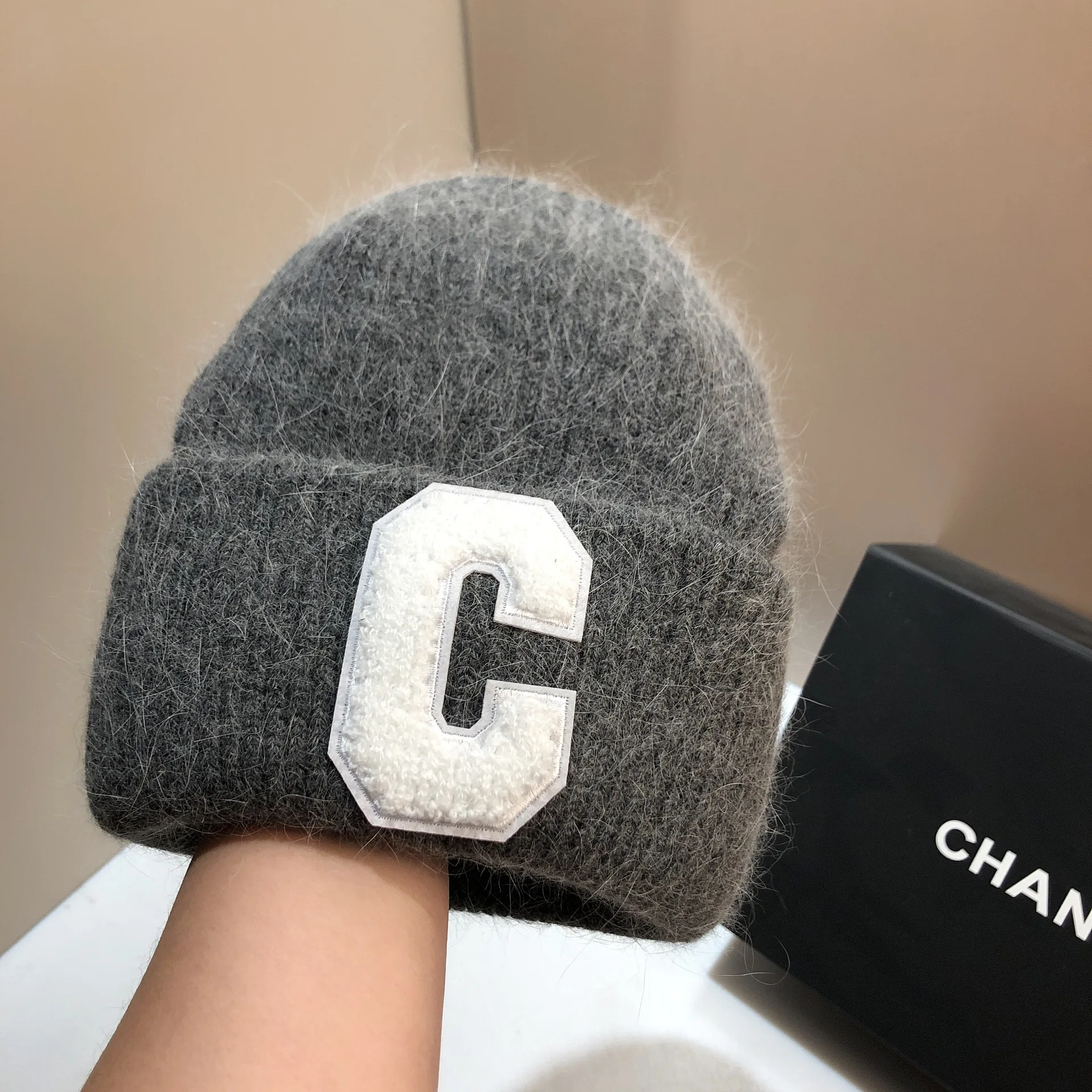 Fashion Letter C Warm Wool Skullies Real Rabbit Fur Winter Knitted Hat Lady Warm Walking Bonnet Outdoor Sport Skiing Caps