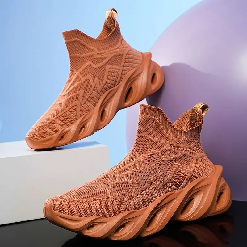 Men's Sneakers 2026 New One-pedal Couple Socks Spring and Autumn Breathable Shock-absorbing Fly-woven Casual Shoes