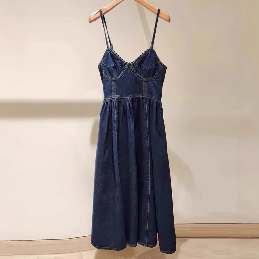 

Women's vintage denim dress with suspenders and sleeveless tube top, fashionable design midi robe