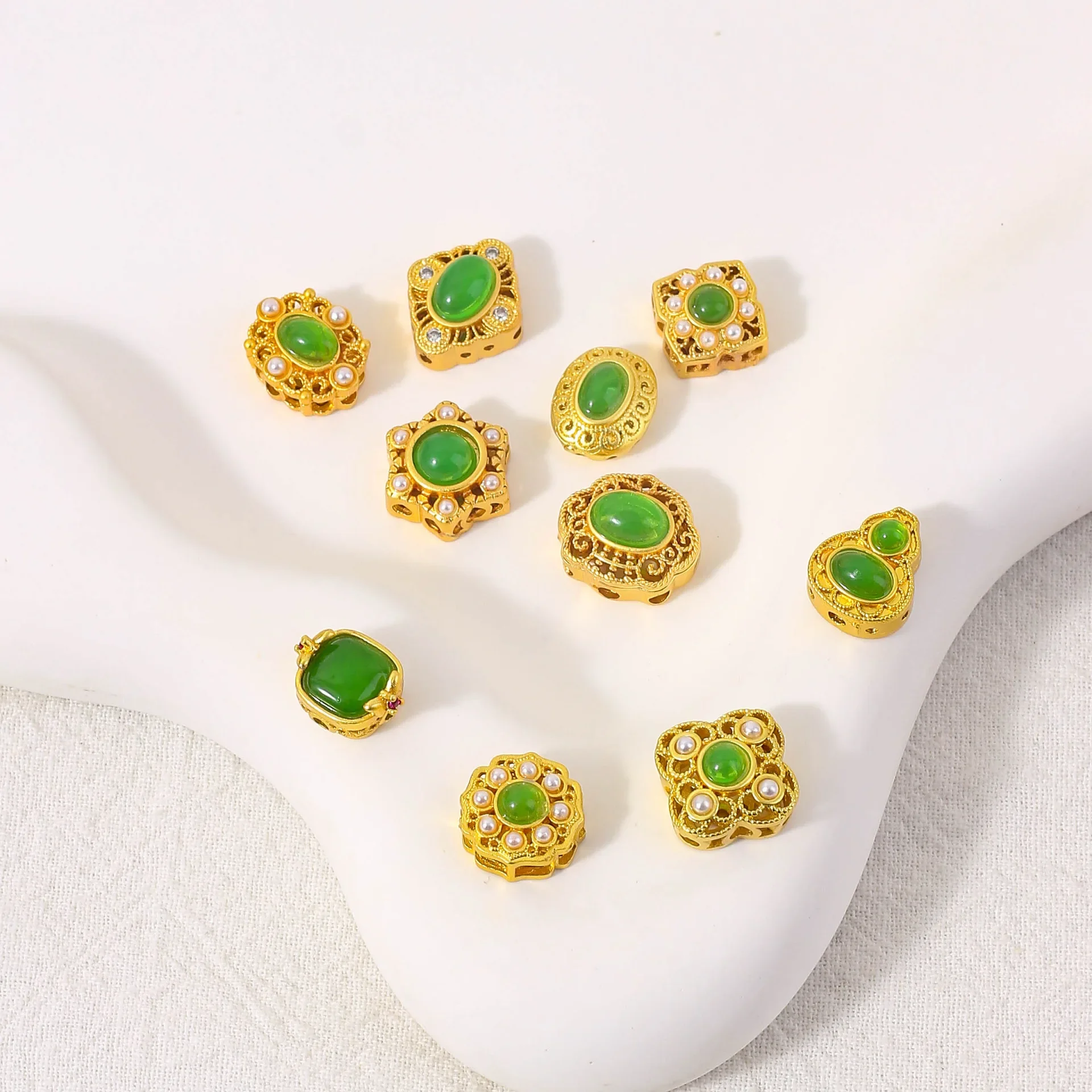 5 Pieces Copper Gold-plated Inlaid Green Crystal Hollow Spacer Beads DIY Pearl Bracelet Necklace Hand String Jewelry Accessories