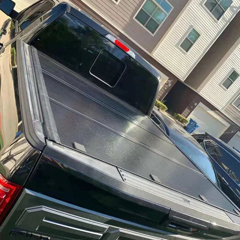

2014 Tundra CrewMax G2 Hard Trifold Lid Tonneau Cover