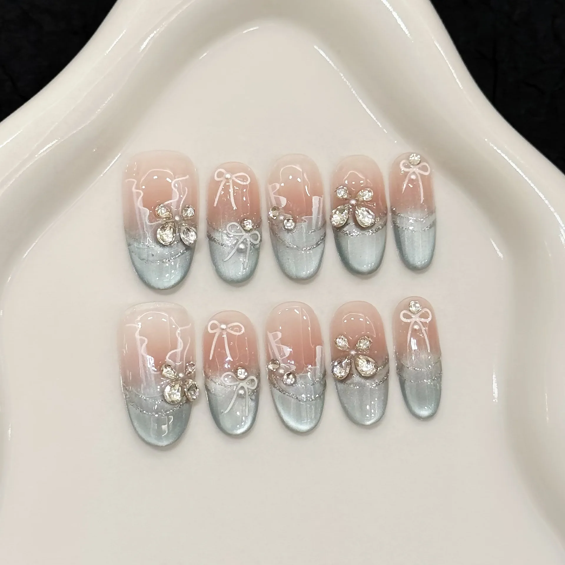 

10pcs Handmade Almond Press On Nails Rhinestone Bowknots Designs Beach Wave False Nails Blue Cat's Eye French Style Fake Nail