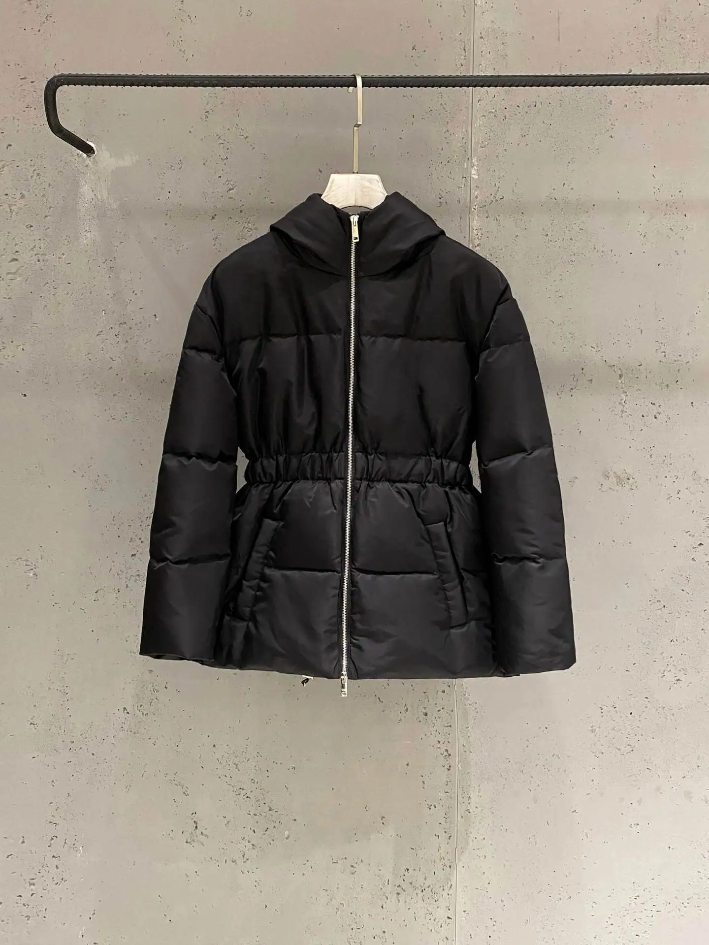 

2025 Women's Winter Hooded Long Down Coat, Windproof Waterproof Thermal Insulated Breathable Parka With Belt