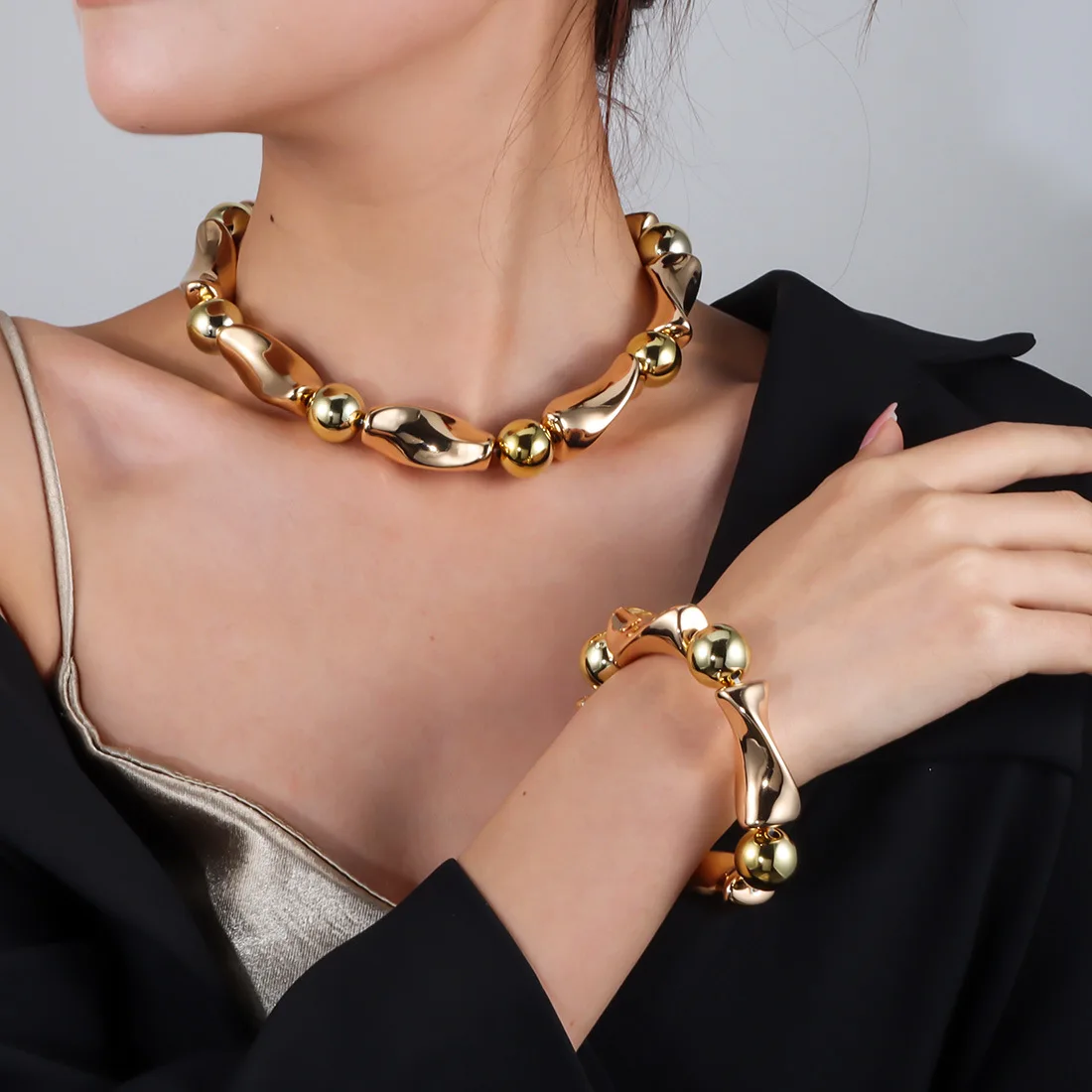 DIY accessories European and American cross-border jewelry, exaggerated geometric smooth collarbone chain splicing beaded bracel