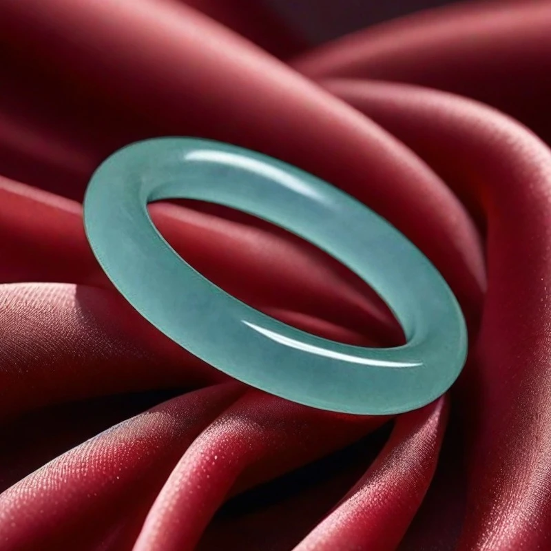 

Новый браслет из нефрита Ice Glutinous Seed светло-голубого цвета, модный и элегантный универсальный нефритовый браслет.