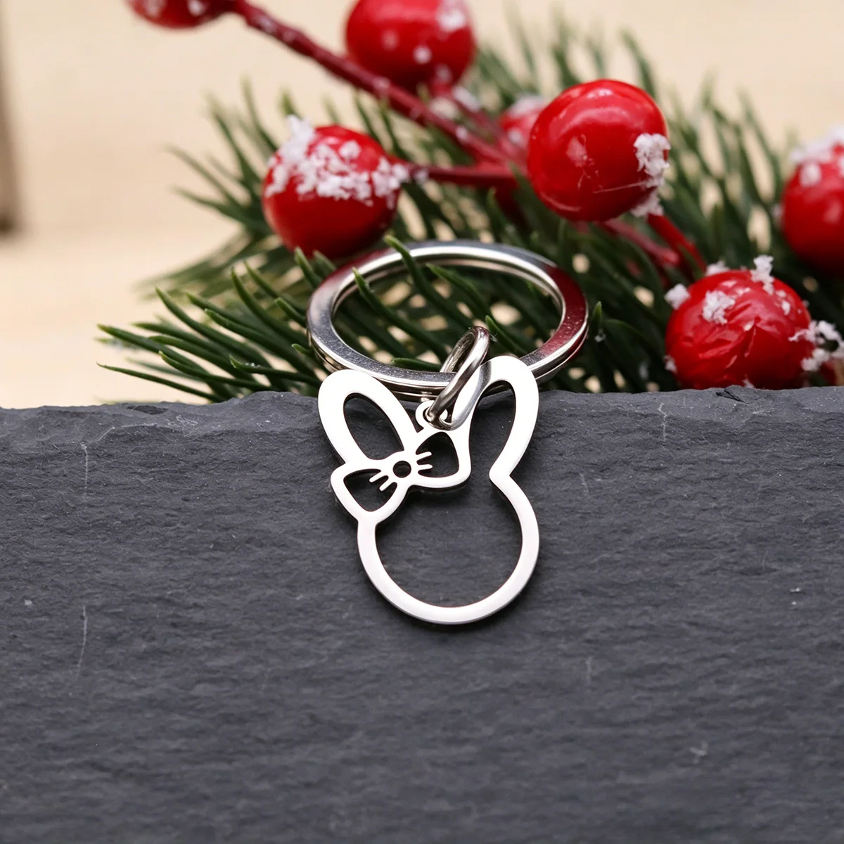 Vintage Hollow Rabbit Bow Keychain Stainless Steel Bunny Key Ring Charm cute things matching keychain Nice Gift for  Bag Decor