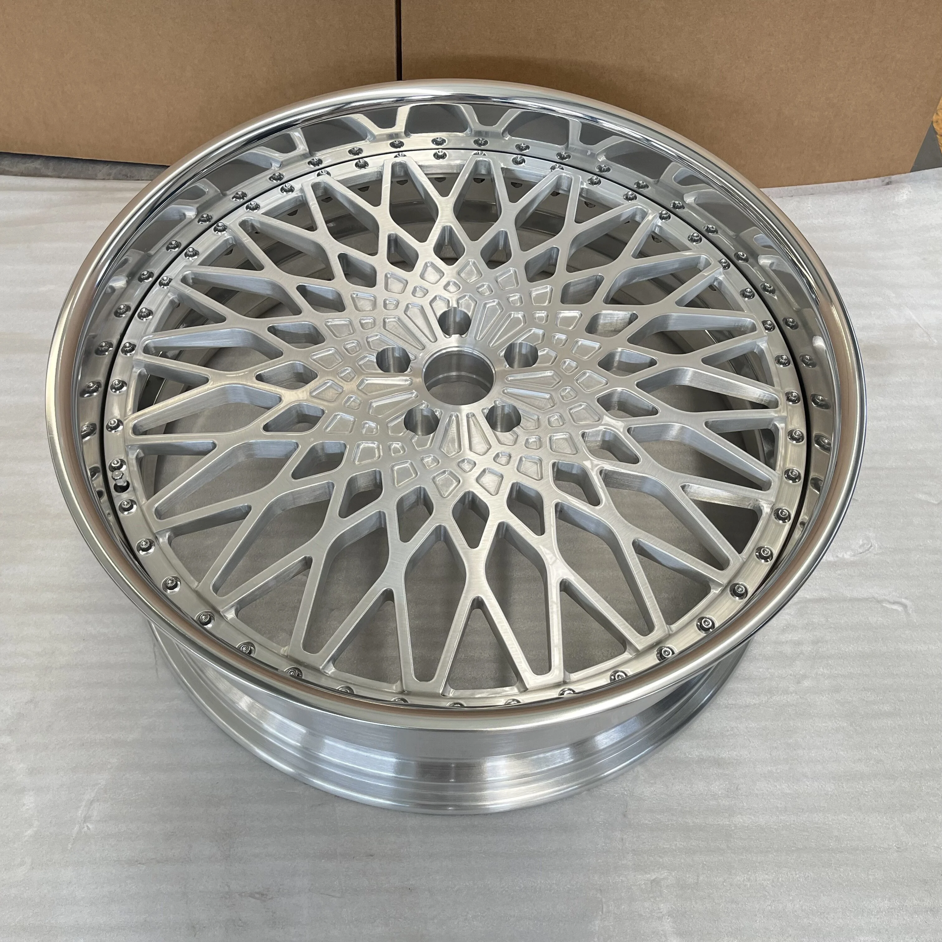 wo-Piece Mesh Car Wheel Rim with Polished Outer Lip Brushed Silver Forged T  Upgrade for Daily Driving and Show Car Modification