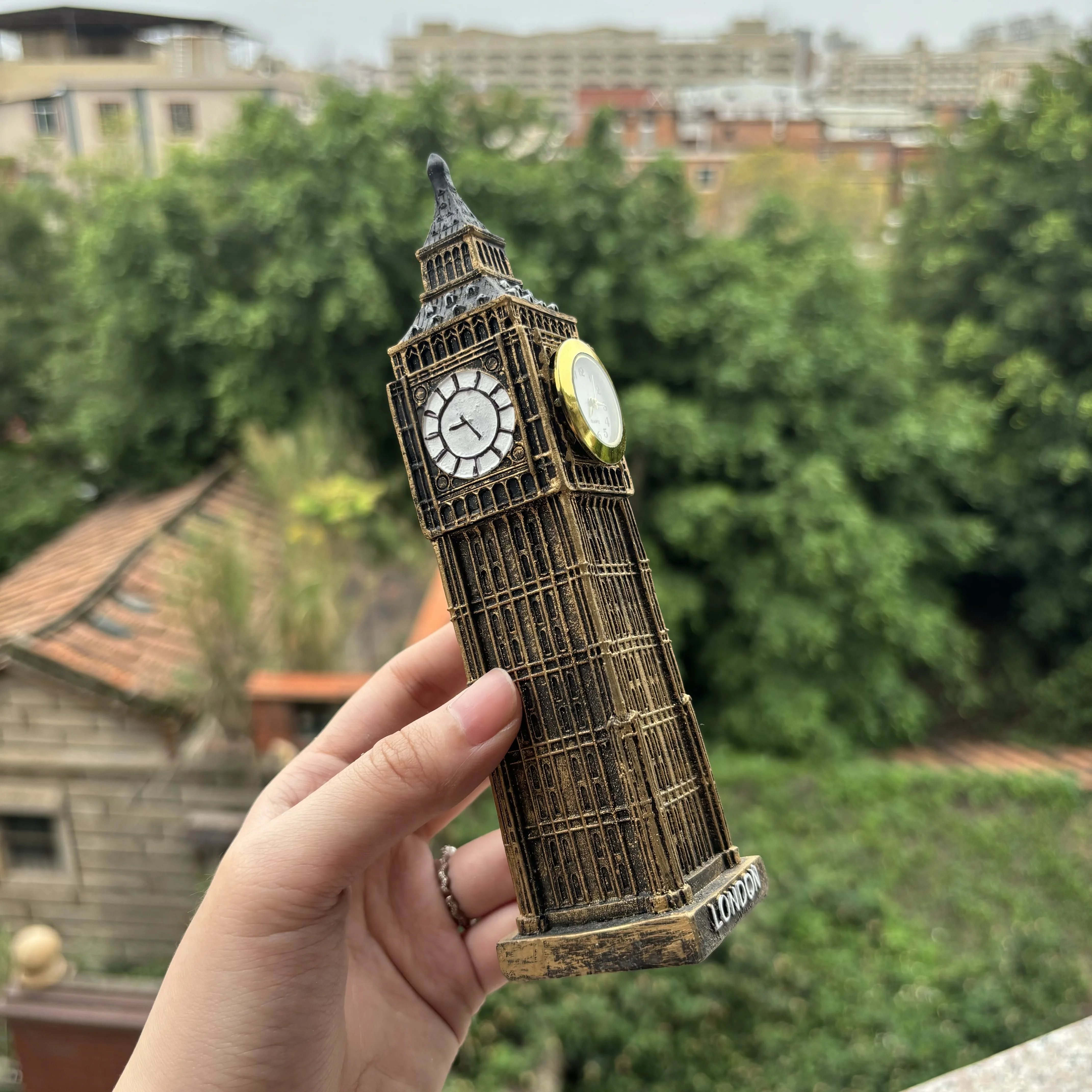 Resin creative British London Big Ben sculpture sculpture ornaments home decoration holiday gift