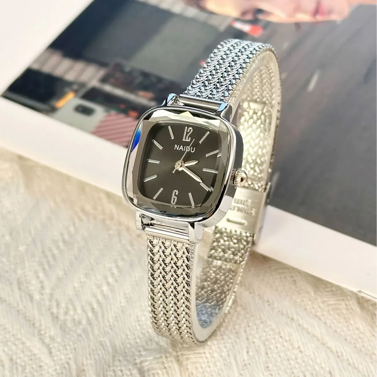 New Fashion Casual Women Watches Luxury Sliver Women Wristwatches Female Ladies Bracelet Quartz Watch Clock Relogio Feminino