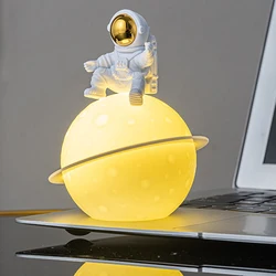 Astronauta sentado na lua luz noturna, lâmpada de planeta luminoso de mesa criativa, decoração para casa, presentes de aniversário para criança