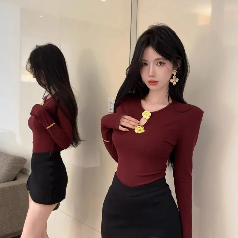 レッドスパイシーガール3DフラワーホローロングスリーブTシャツ レディース秋冬新作裏地付きインナーウェアベースシャツトップ