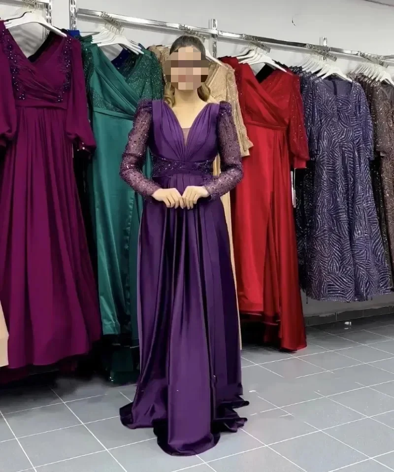 فساتين Vinca Sunny مخصصة من الساتان الأرجواني الداكن ورقبة على شكل حرف v وأكمام طويلة ترتر على شكل حرف a فساتين حفلات موسيقية عربية بدون ظهر للنساء