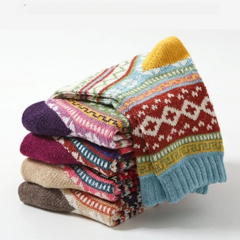Exquisite, fashionable, thick and warm woolen socks, thick needle women's socks, thick thread new cross flower ethnic style retr
