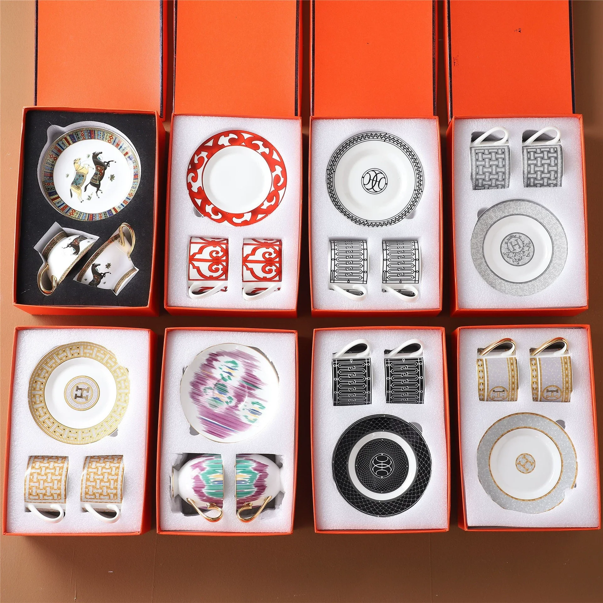 4-teiliges Geschenkbox-Set, Kaffeetassen und Untertassen, Keramik-Tee, Milchbecher, Bone China mit Griff, europäischer Nachmittagstee für Haushaltsgeschenke