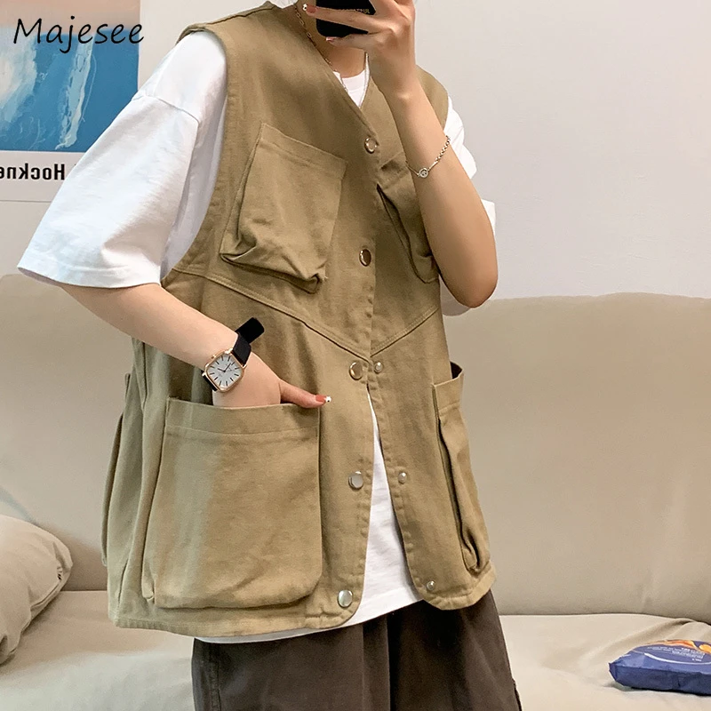 

Men Vests Sleeveless Cargo Spring Fashion Multi-pockets V-neck Button Up Streetwear Teenagers Harajuku Jackets Males Waistcoats